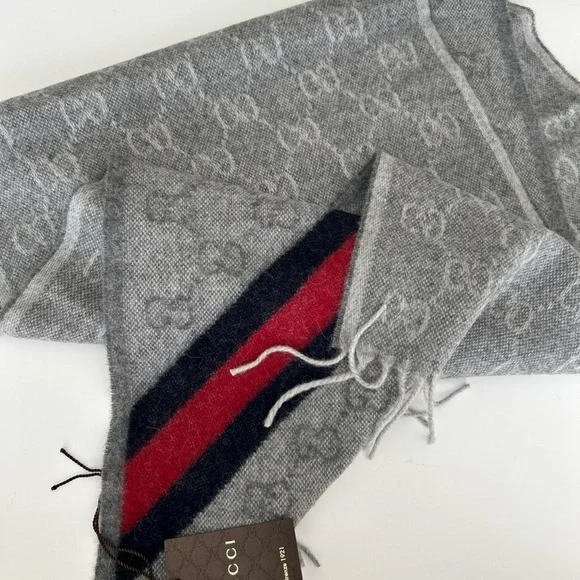 New With Tags Gucci Nikky Wool Alpaca Monogram Web light Gray Scarf Shawl Fringe - Picture 10 of 12